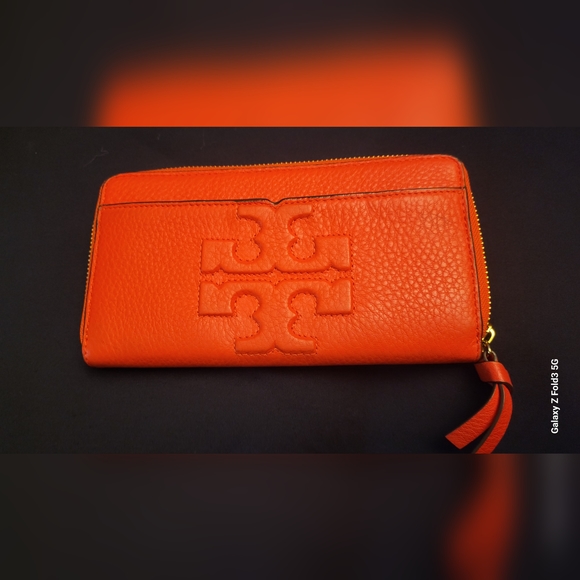 Tory Burch Handbags - Tory Burch orange continental wallet